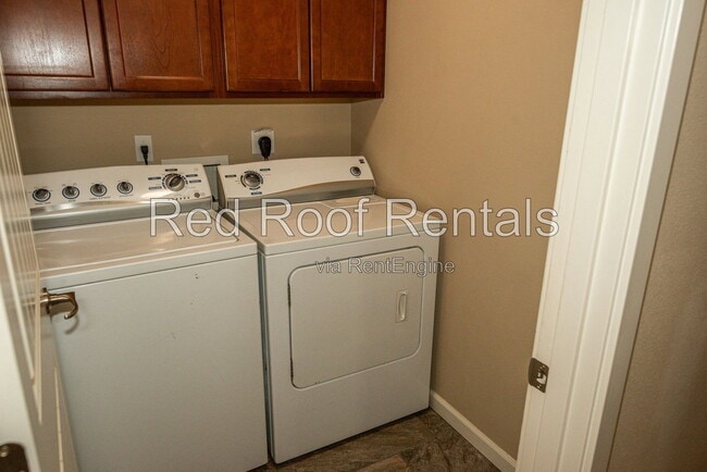 Building Photo - 1441 Farina Lp SE