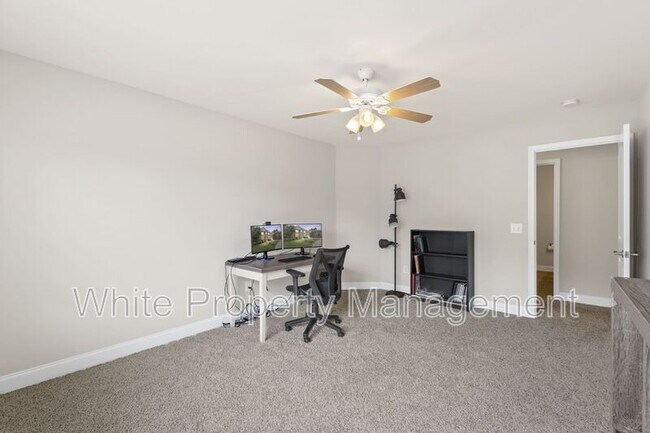 Building Photo - 1830 Alden Oaks Dr