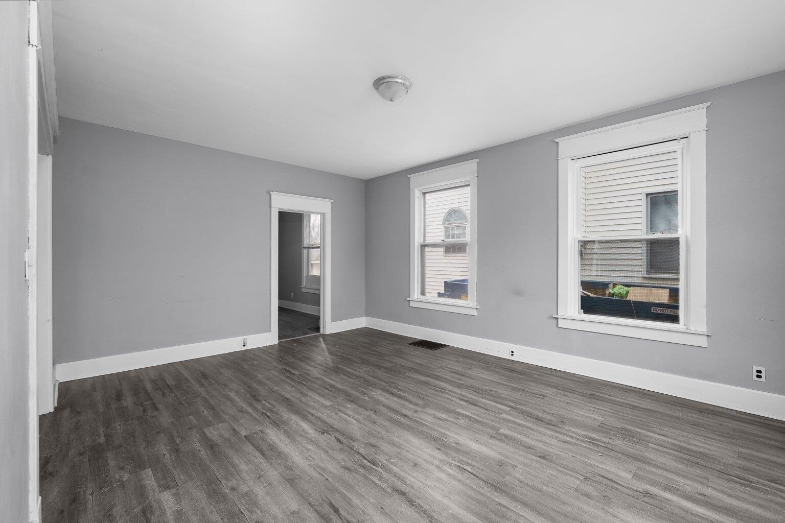 Building Photo - 1321 W 13th St