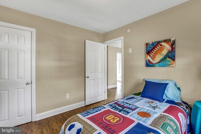 Building Photo - Coming Soon -  Charming 2 Bedroom, 1 Bath ...