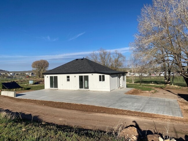 Building Photo - Cruze Ranch