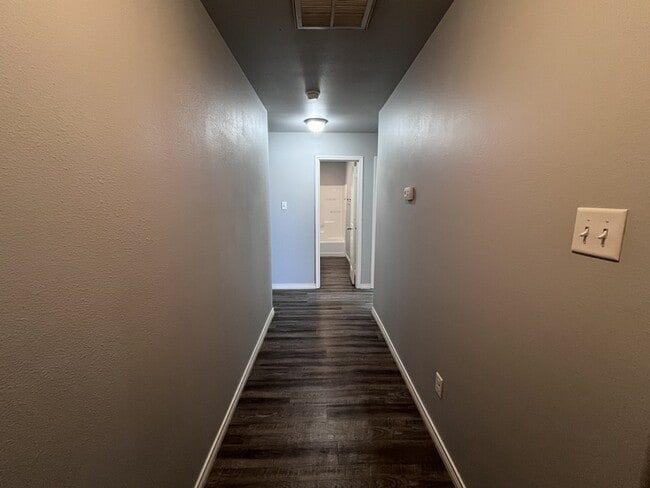 Building Photo - 3422 Itasca St