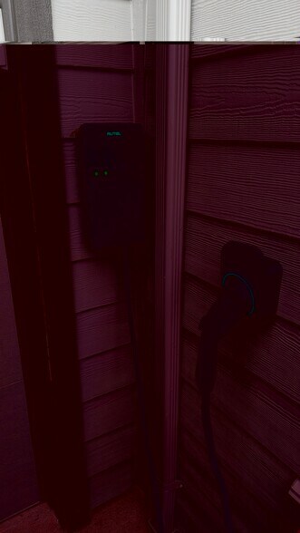 Level 2 Charger - 643 NE Kerns Dr