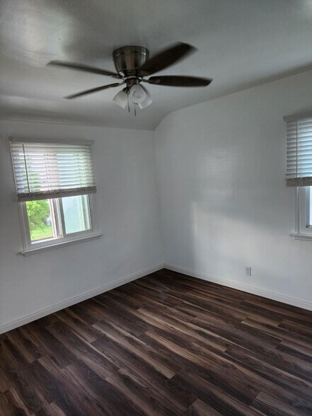 Building Photo - 2708 W 85th St