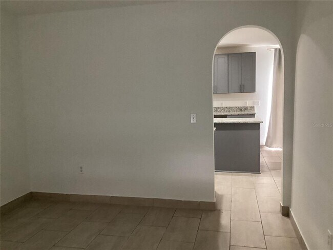 Building Photo - 974 Derbyshire Dr