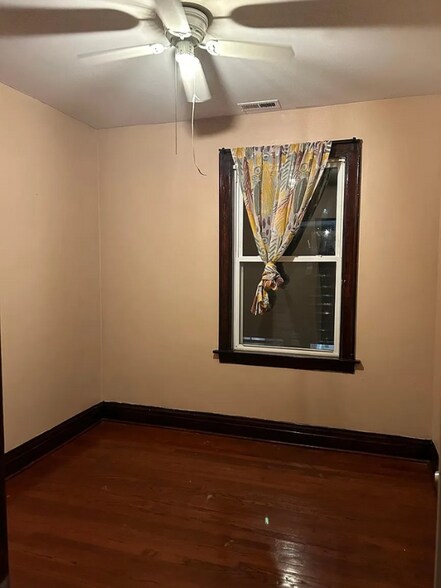 Building Photo - 4505 S St Louis Ave