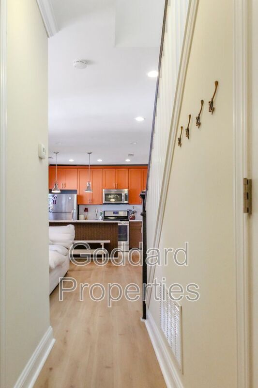 Building Photo - 907 Stiles St