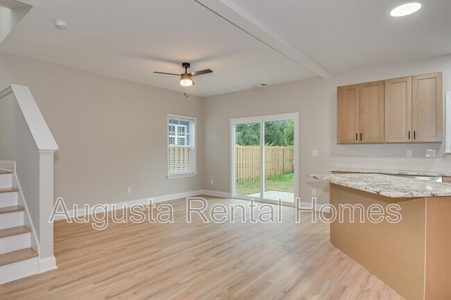 Building Photo - 34 Sherman St