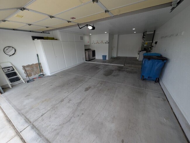 Building Photo - 9729 Buckhorn Dr