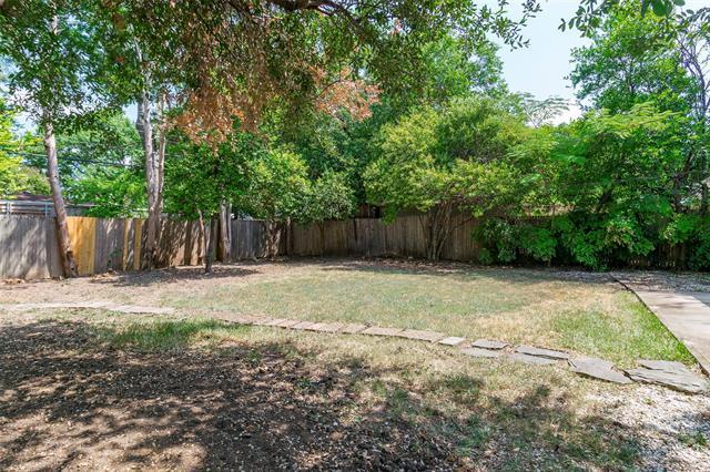 Building Photo - 4023 Park Ln