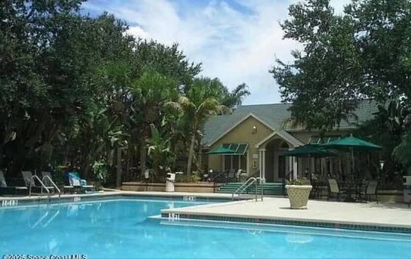 Building Photo - 7667 N Wickham Rd