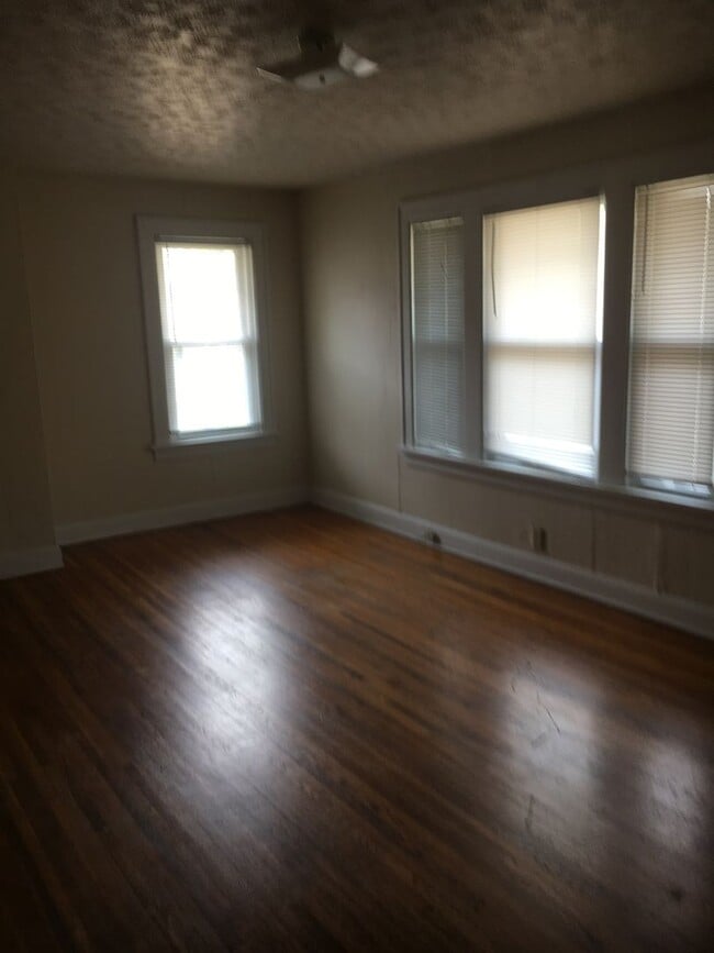 Building Photo - 2476 Adams Ave