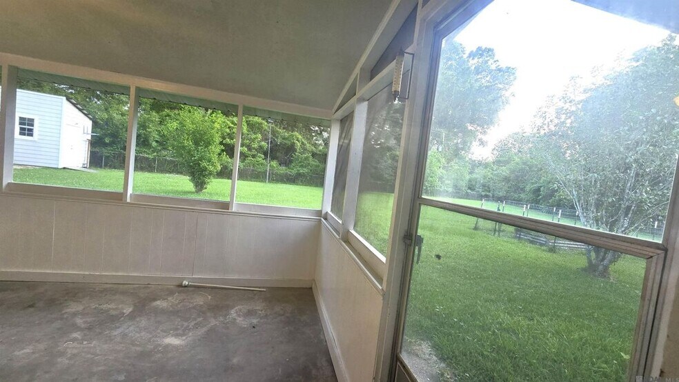 Building Photo - 344 Burgess Pl