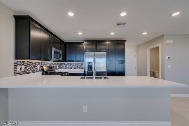 Building Photo - 6184 Rathbone St