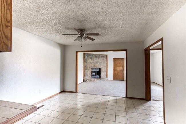 Building Photo - 12520 Abbotts Way