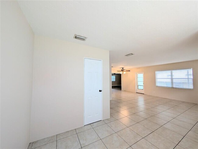 Building Photo - 1708 Bayshore Gardens Pkwy