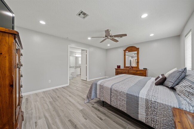 Building Photo - 18823 Cypress Church Rd