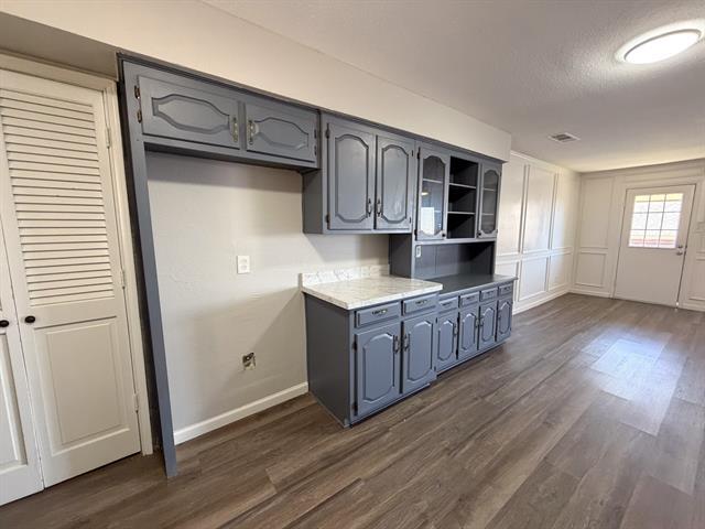 Building Photo - 801 S Wood St