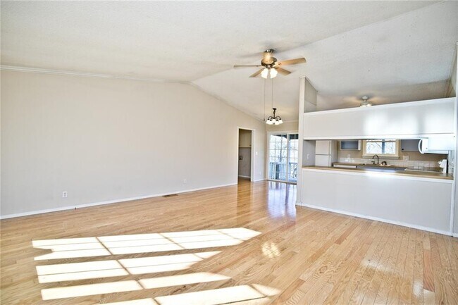 Building Photo - 11 Bromwich Ln