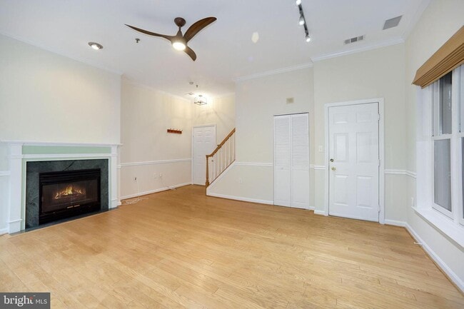 Building Photo - 2413 1/2 20th St NW