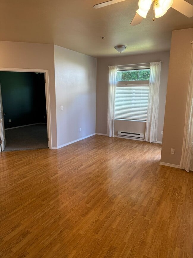 Building Photo - 2Bd/2Ba Kent Condo