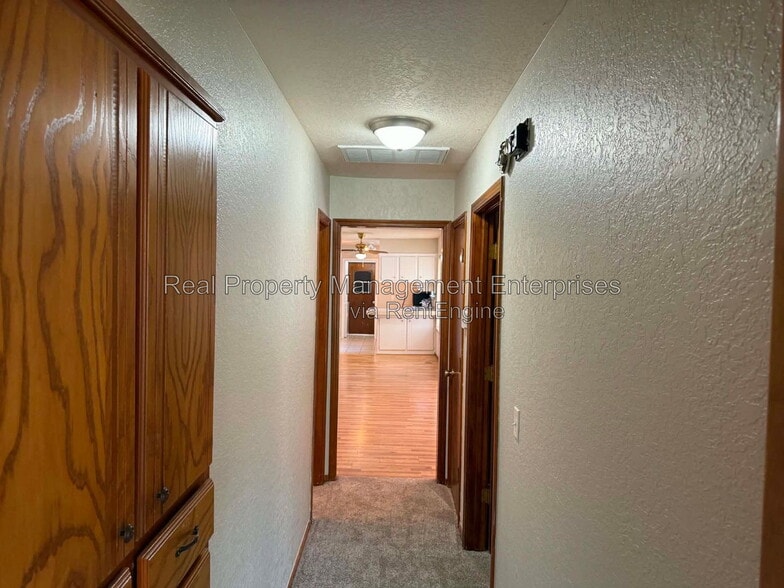 Building Photo - 4105 Heritage Pl Dr