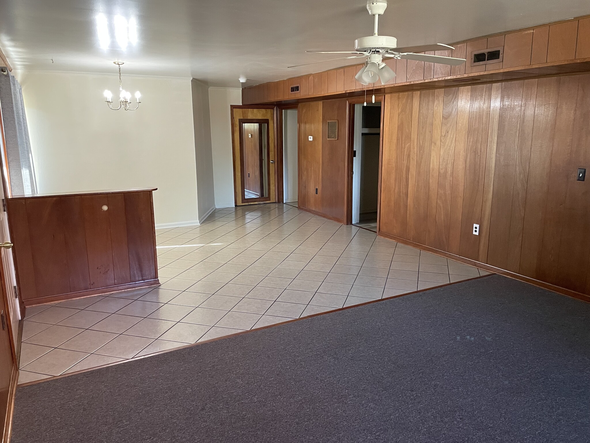 Building Photo - 407 W Stephen Foster Ave