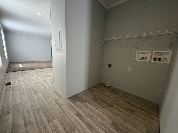 Building Photo - 15377 Dominique Dr