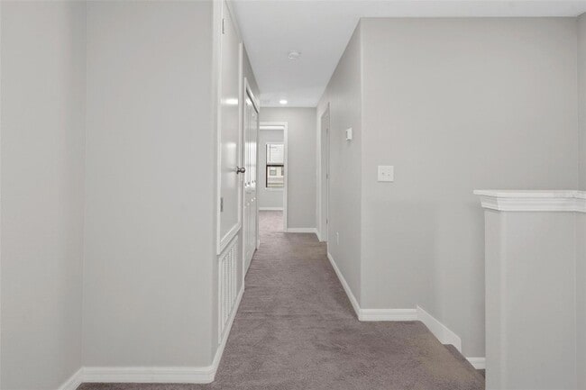 Building Photo - 16858 Red Brick Ln