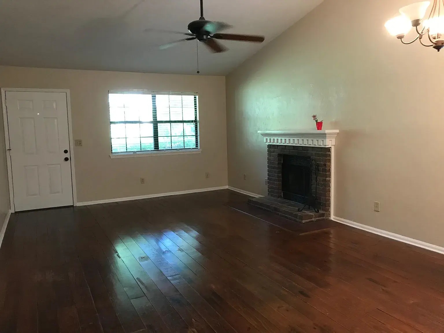 living room - 1916 Hidden Valley