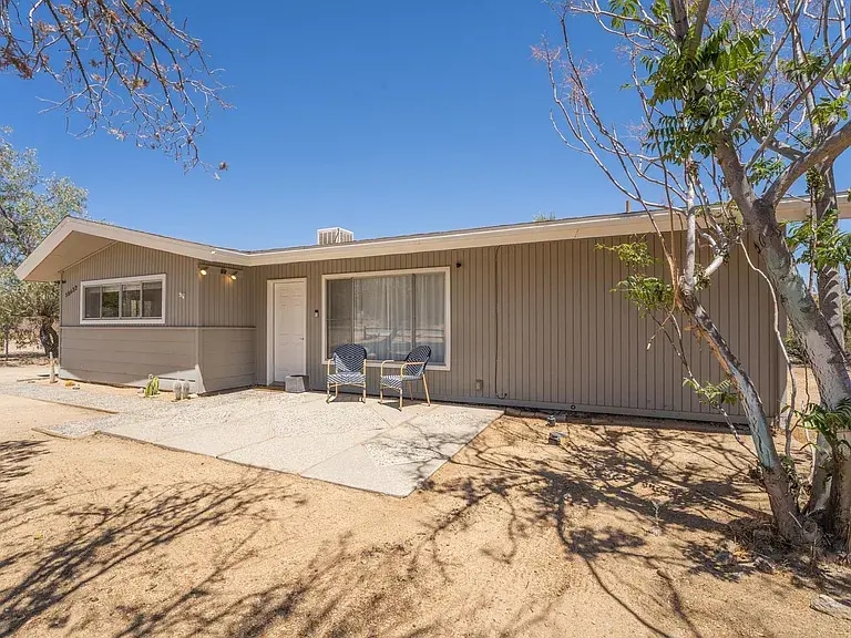 Building Photo - 58632 Barron Dr