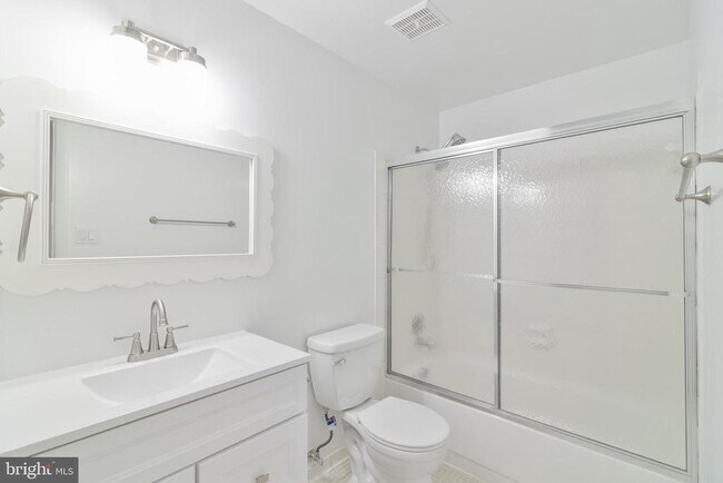 Building Photo - 8748 Ridge Hollow Ct