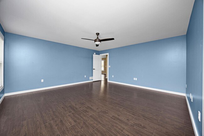 Building Photo - 369 Meadowview Dr