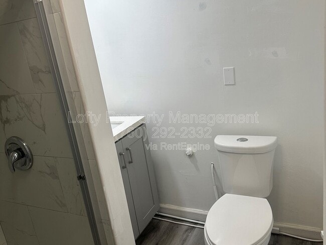 Building Photo - 355 Broadway