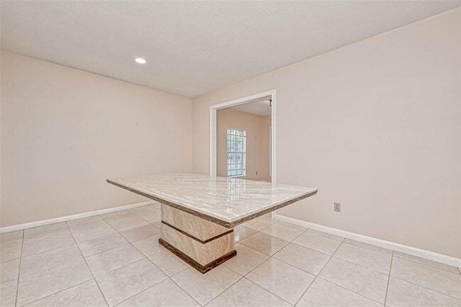 Building Photo - 11503 High Star Dr