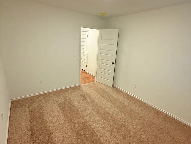 Building Photo - 1840 Black Poplar Wy