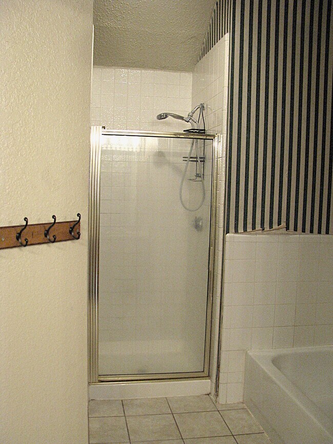 Building Photo - 1431 Windmill Ln