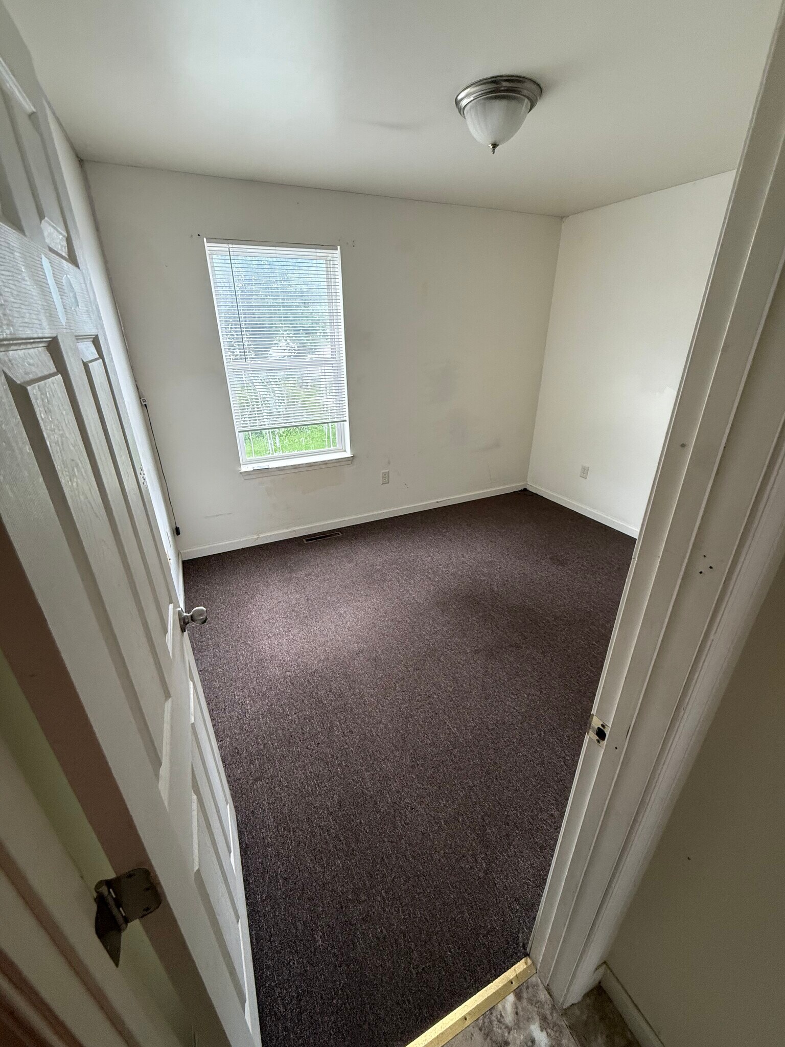 third bedroom - 218 N Queen St