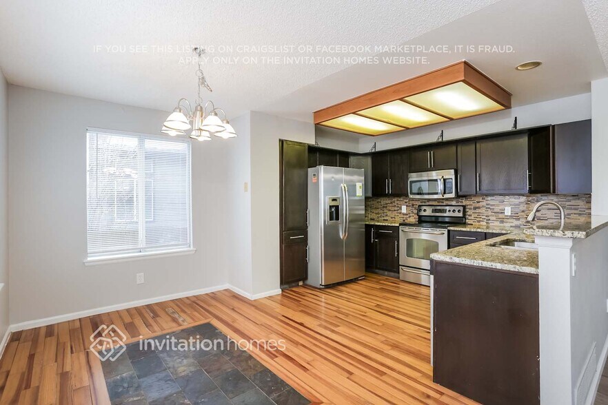 Building Photo - 1254 Ascot Ave