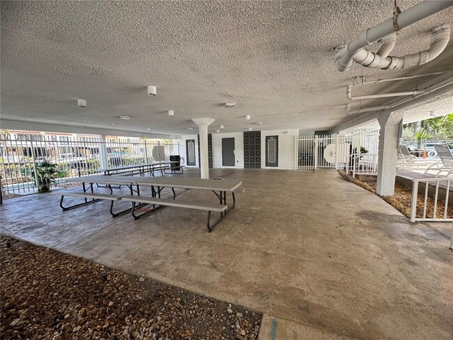 Building Photo - 3545 NE 166th St