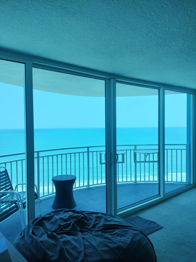 Building Photo - 2625 S Atlantic Ave