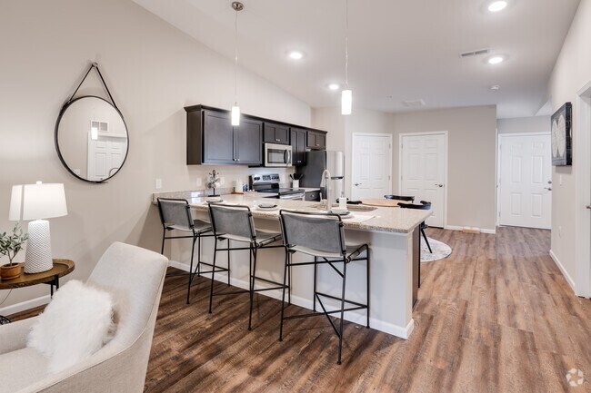 2 BR, 2 BA, 1294 SF - Redwood Battle Creek