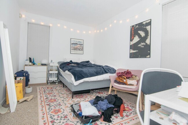 Building Photo - Allston 3 Bed – Heat Included – Deck/Porch – Prime Location – 9/1