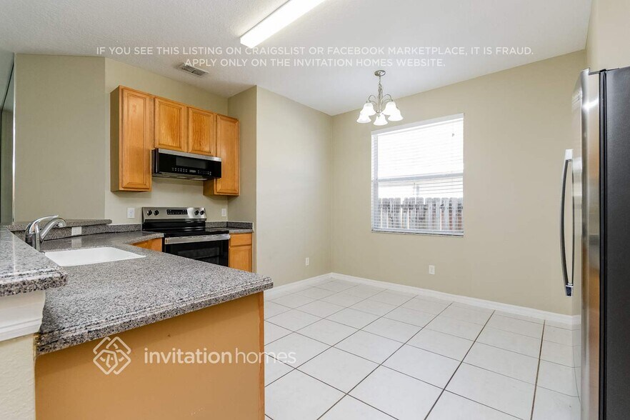 Building Photo - 866 Cherry Valley Way