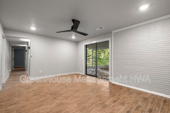 Building Photo - 6 Erith Ln