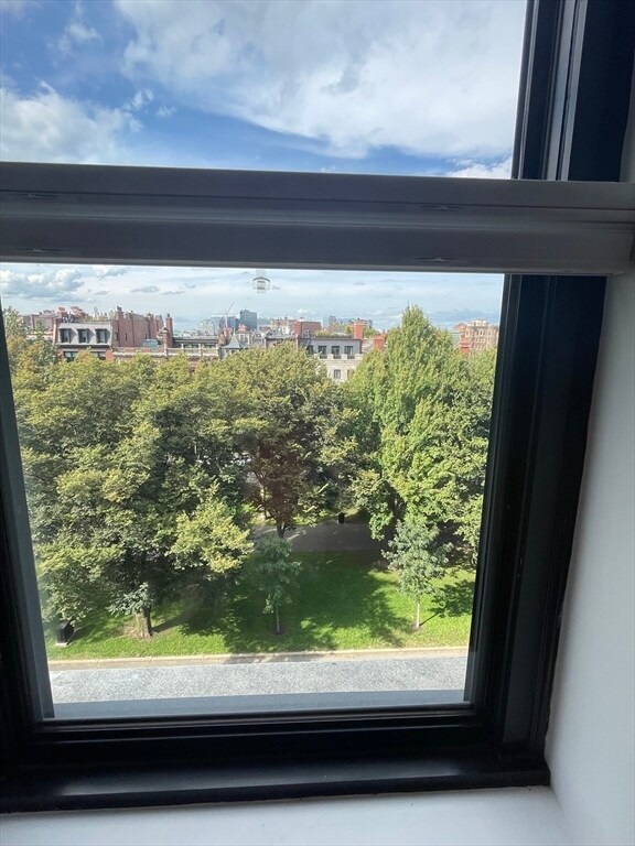 Building Photo - 186 Commonwealth Ave