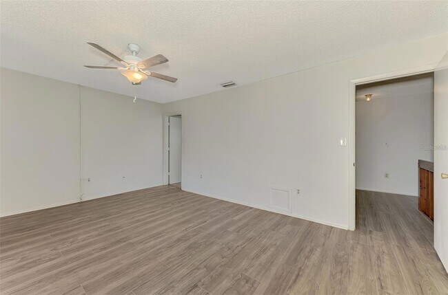 Building Photo - 935 Sunridge Way