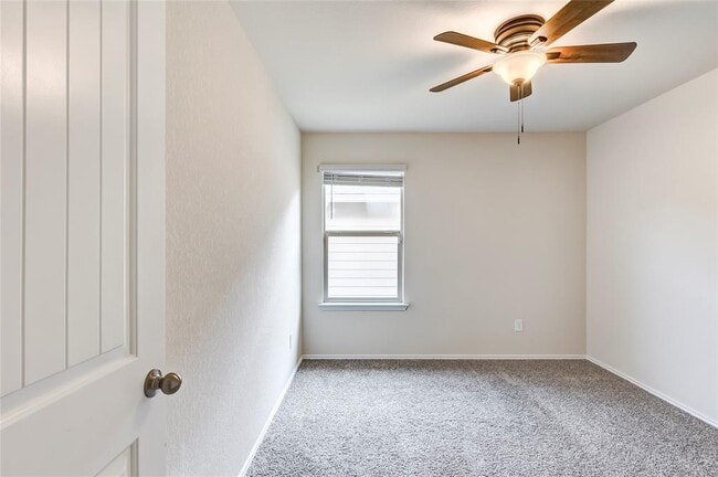 Building Photo - 227 Reagor Dr