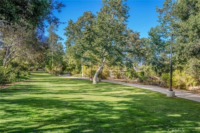 Building Photo - 33372 Breezy Pl