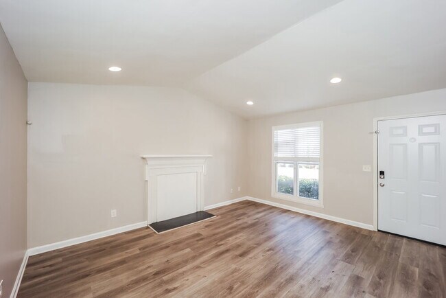 Building Photo - 5380 Forest Downs Cir